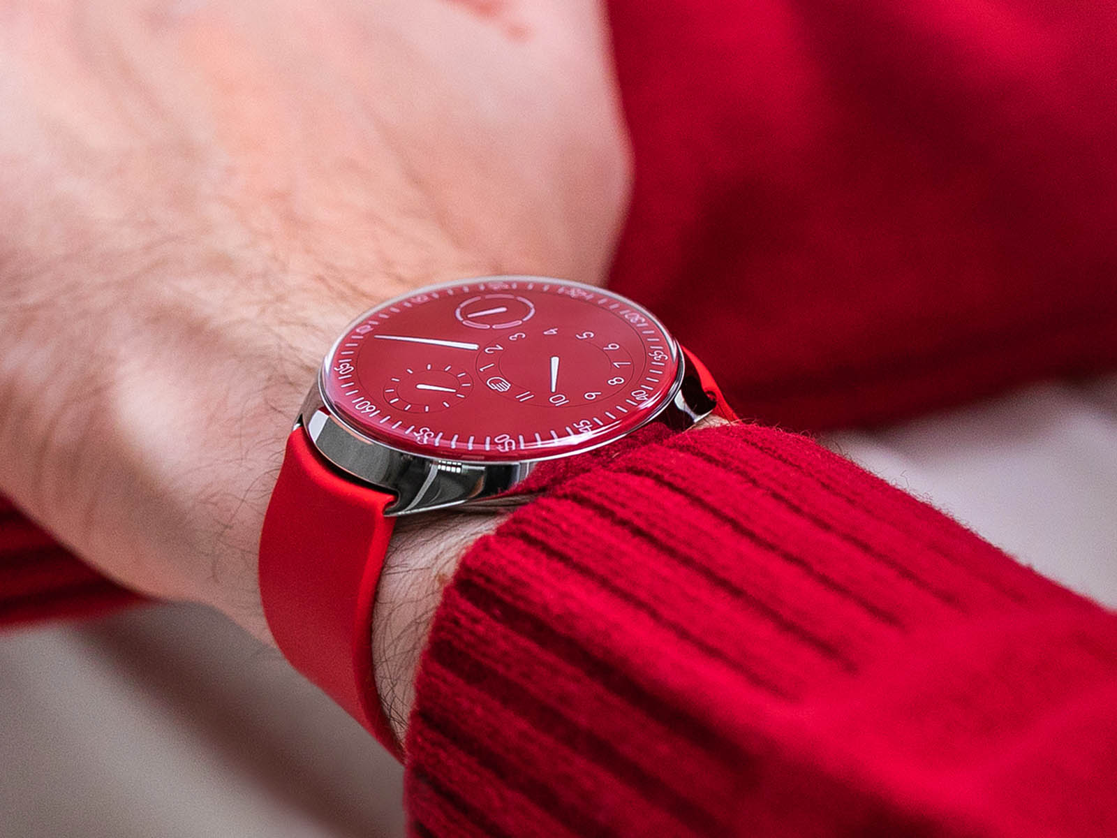 ressence-type-1-slim-red-7.jpg