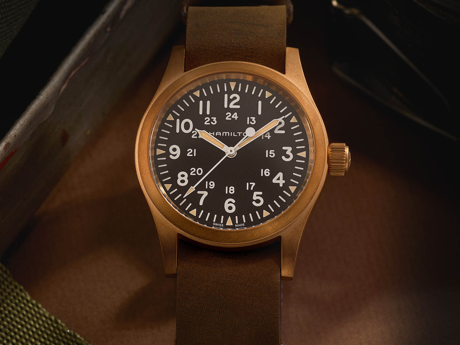 h69459530-hamilton-khaki-field-mechanical-bronze-8.jpg