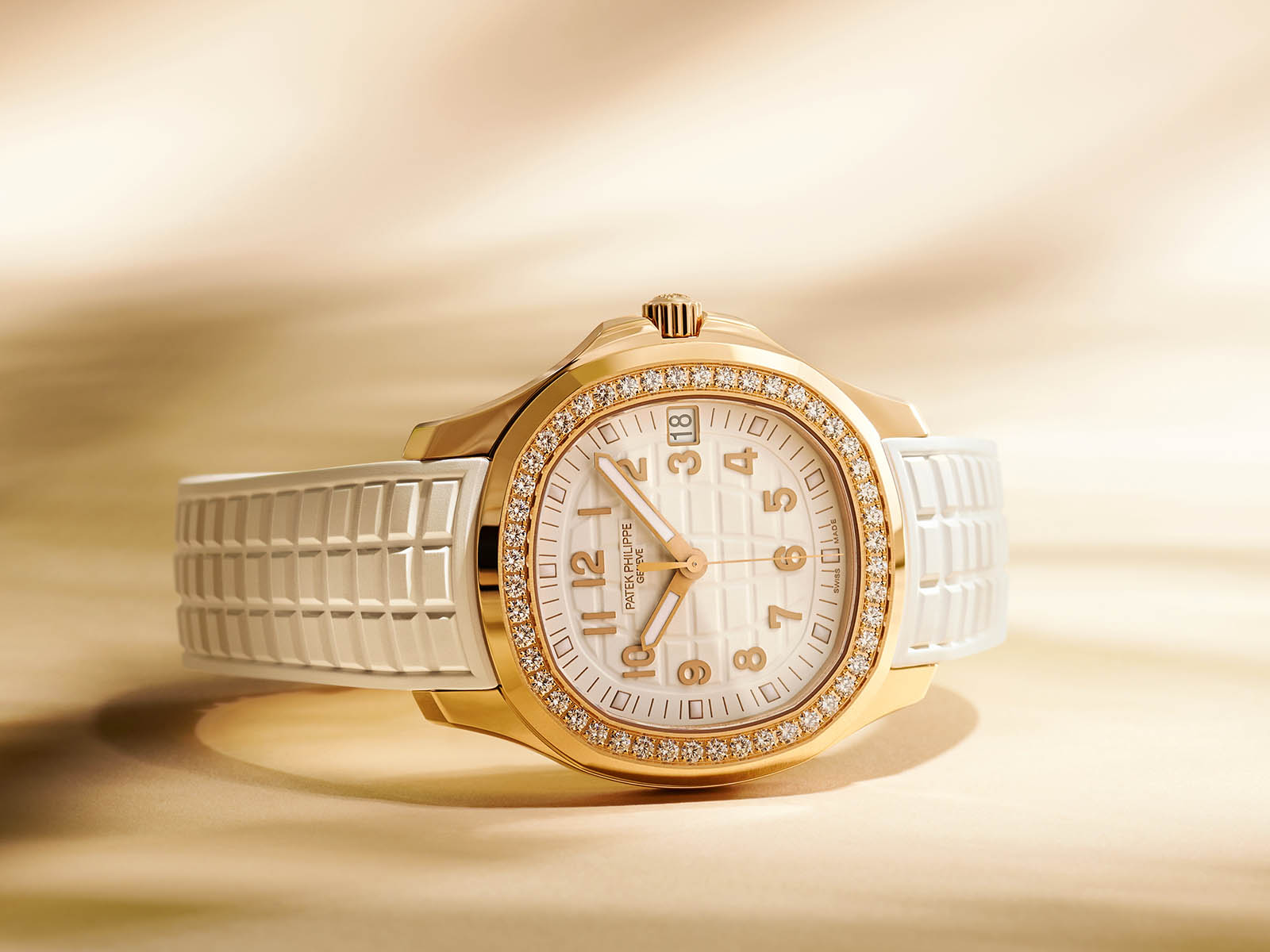 5268-200r-001-patek-philippe-aquanaut-luce-1.jpg