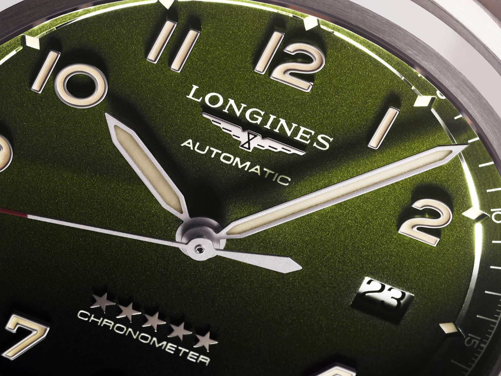 longines-spirit-time-and-date-green-5.jpg