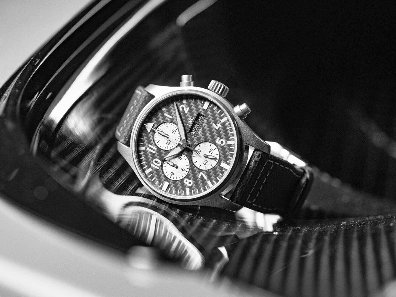 iw377903-iwc-pilot-s-watch-chronograph-edition-amg-1.jpg