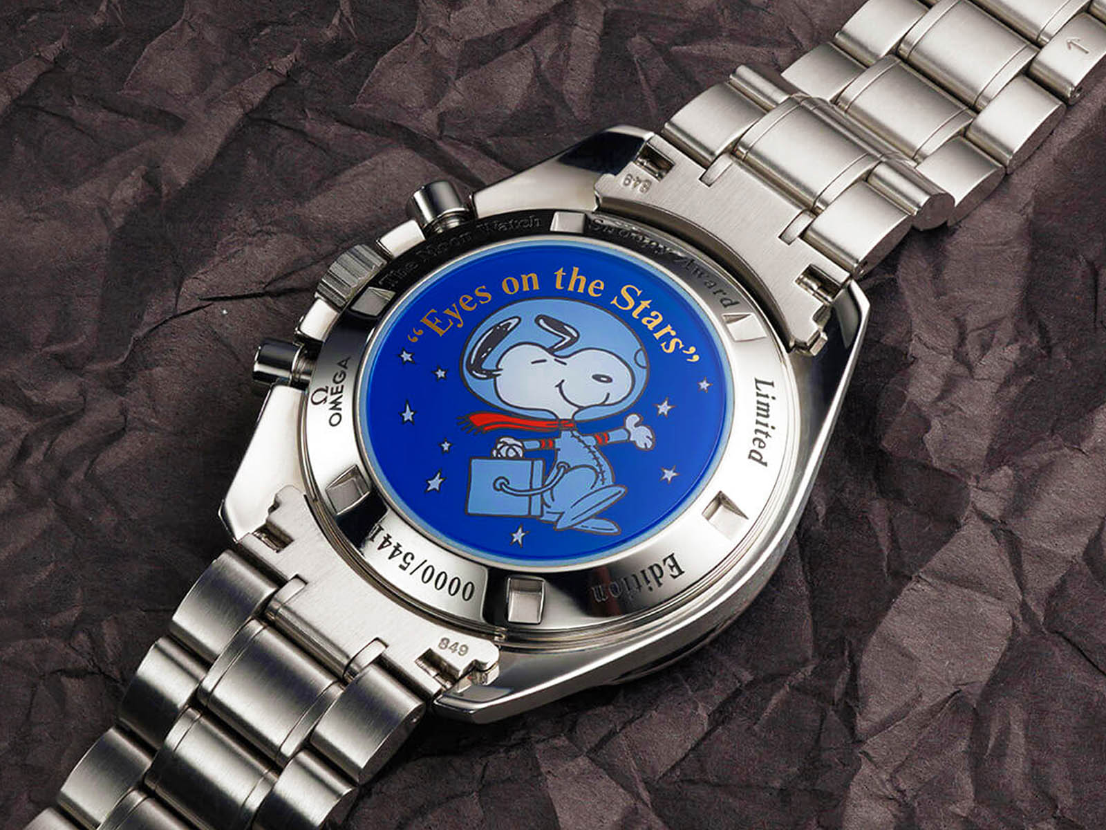 omega-speedmaster-professional-snoopy-8.jpg