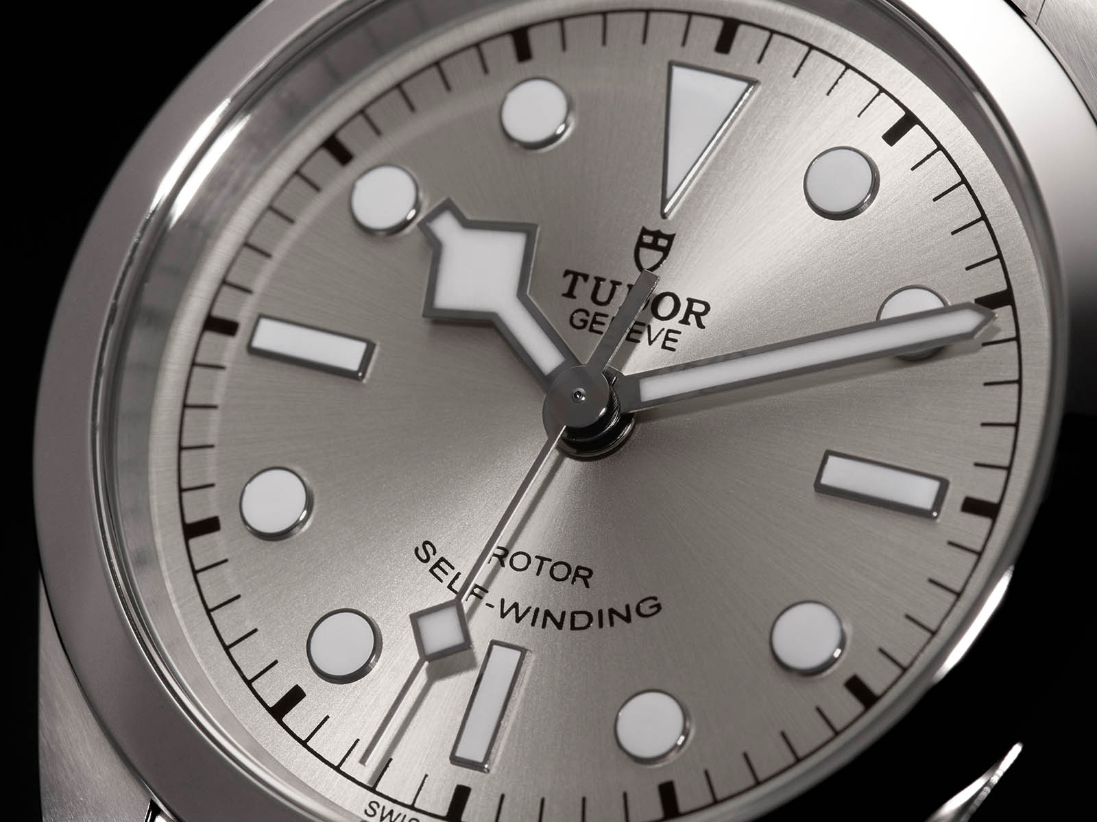 tudor-black-bay-32-36-41-2.jpg