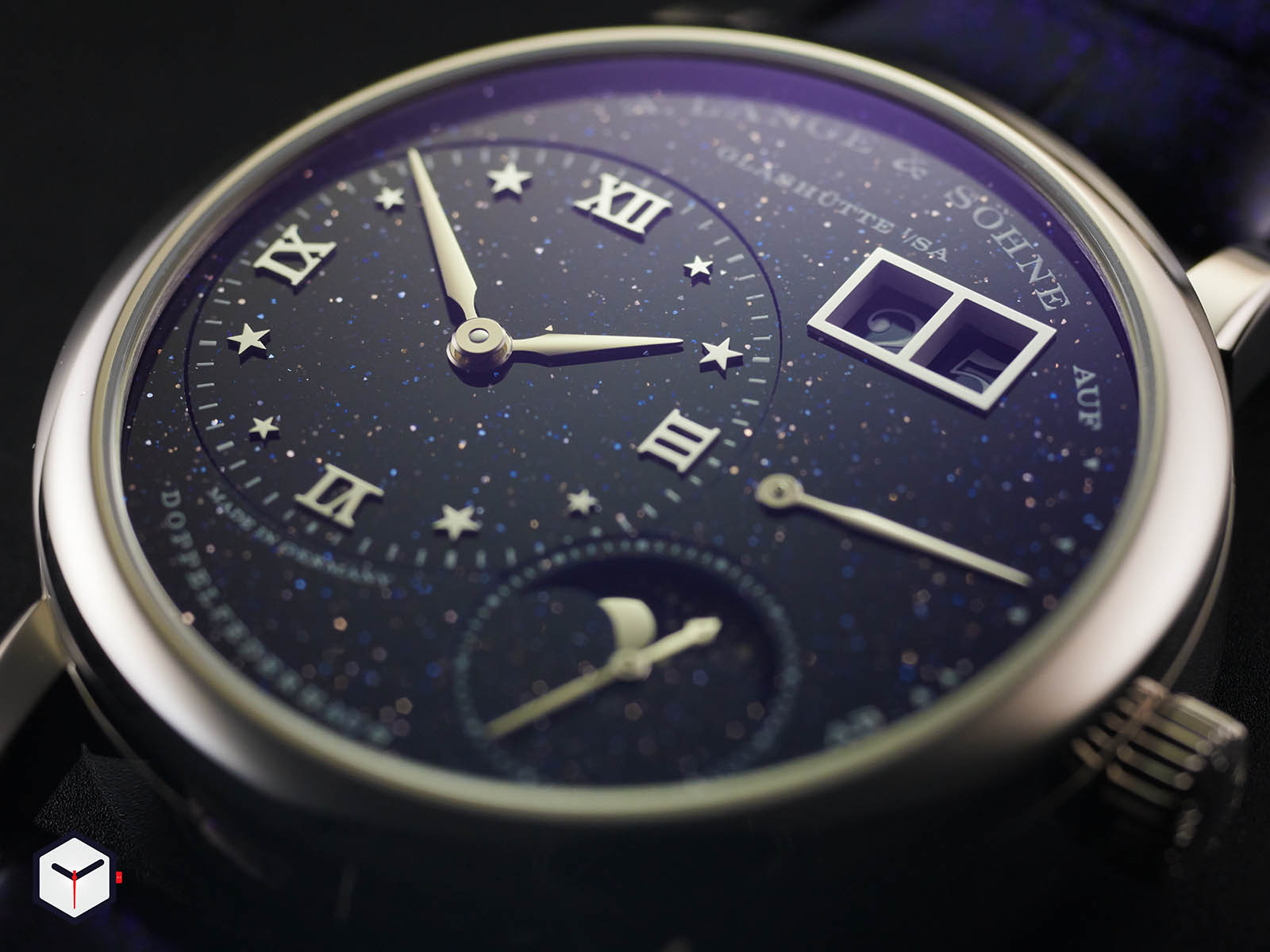 182-086-a-lange-sohne-little-lange-1-moonphase-1-2.jpg