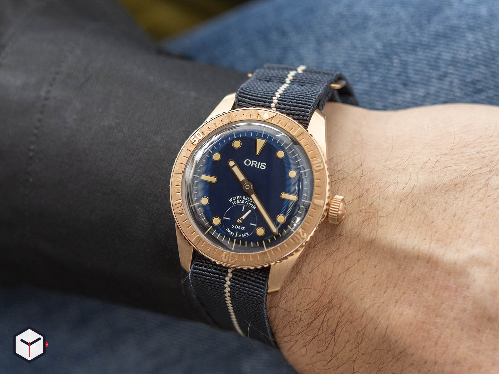 01-401-7764-3185-oris-carl-brashear-calibre-401-limited-edition-8.jpg