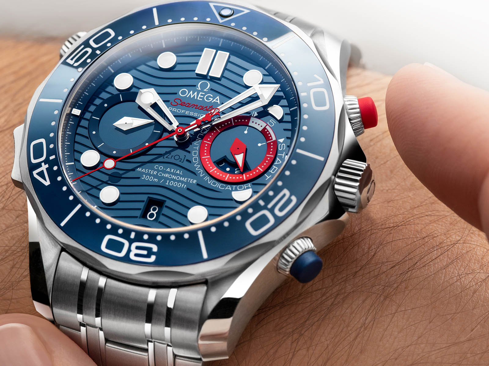 210-30-44-51-03-002-omega-seamaster-diver-300m-america-s-cup-chronograph-3.jpg