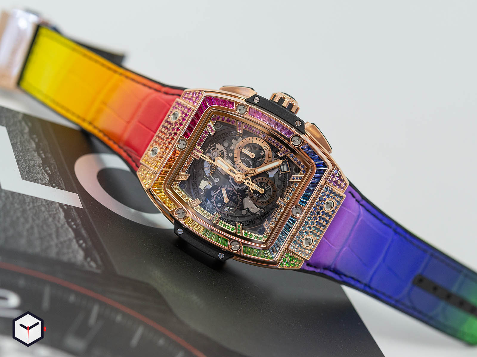 641-ox-0110-lr-0999-hublot-spirit-of-big-bang-king-gold-rainbow-42-mm-1.jpg