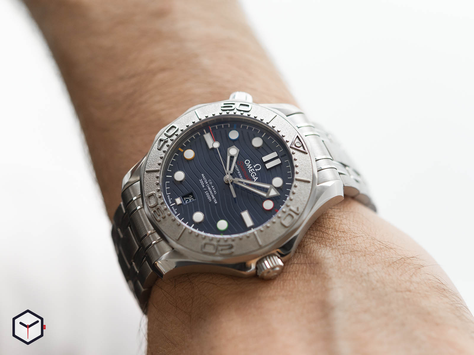 omega-seamaster-diver-300m-beijing-2022-7.jpg