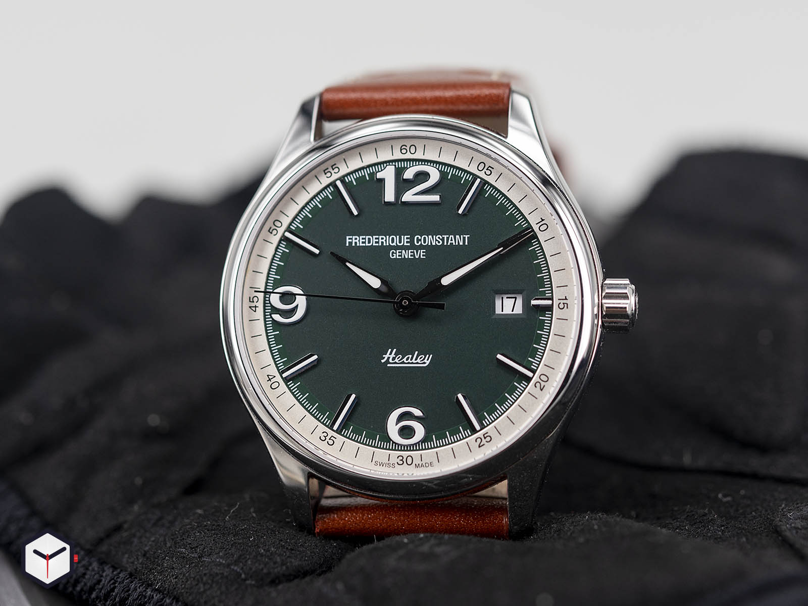 fc-303hgrs5b6-frederique-constant-vintage-rally-healey-automatic-3.jpg