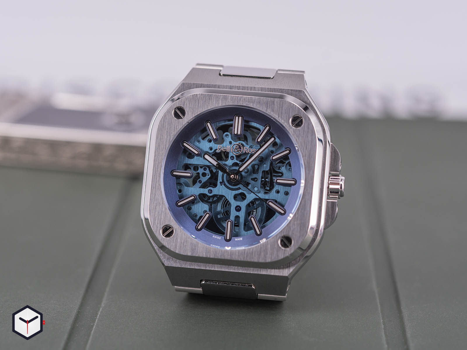 br05a-blu-skst-sst-bell-ross-br05-skeleton-2.jpg