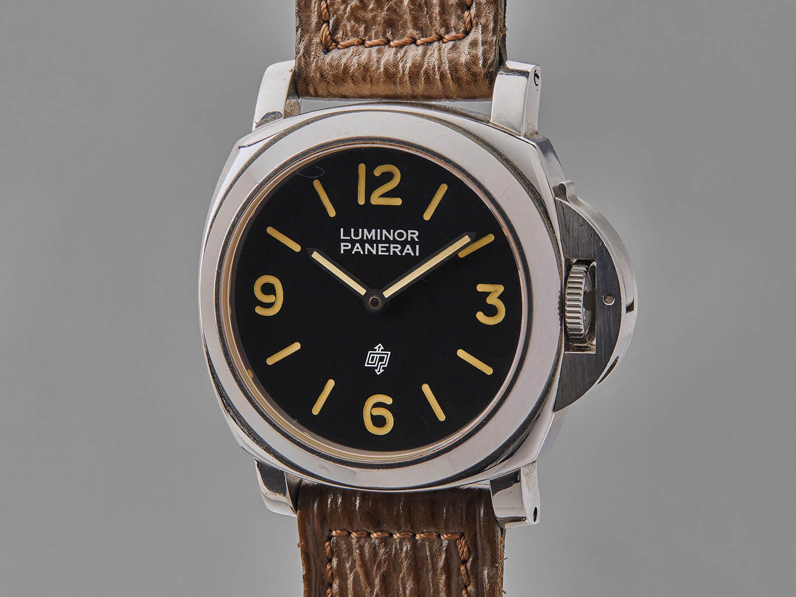 phillips-auction-2020-panerai-luminor-pam5218-201-a-2.jpg