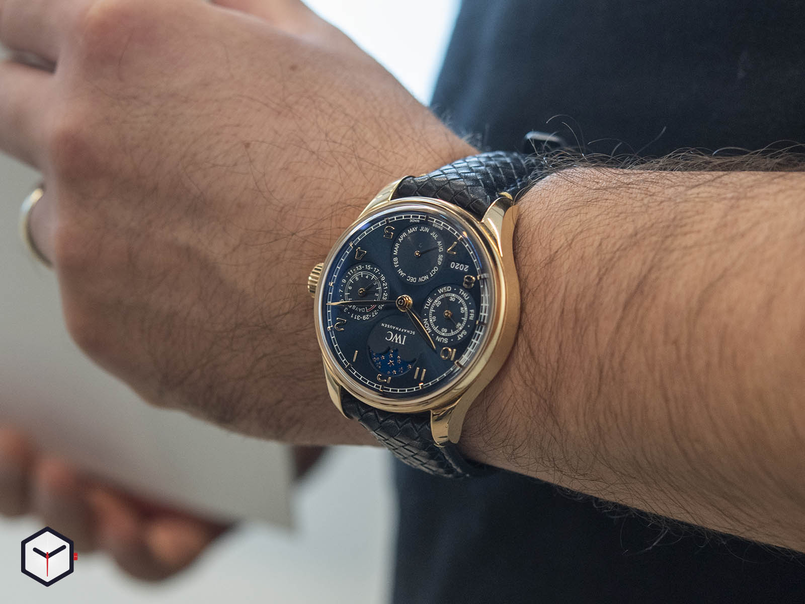 iw503312-iwc-portugieser-perpetual-calendar-boutique-edition-8.jpg