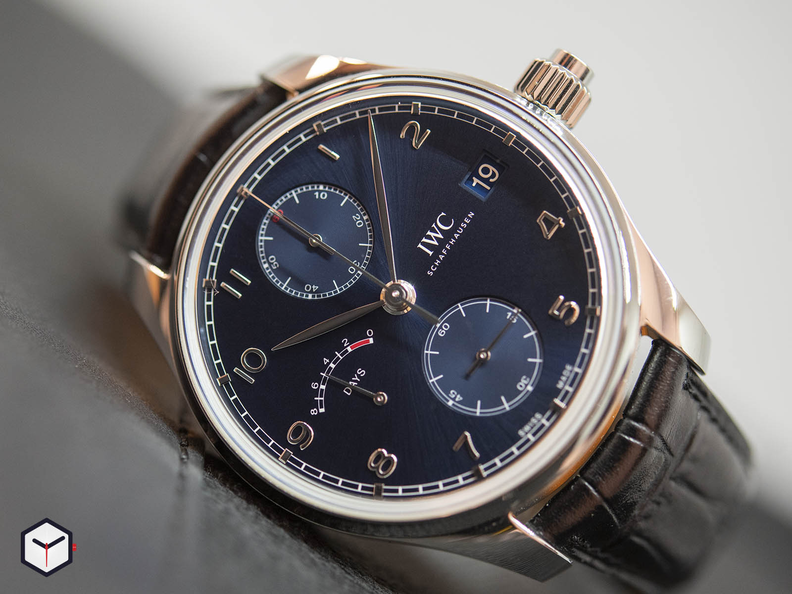 iw515301-iwc-portugieser-hand-wound-monopusher-edition-laureus-sport-for-good-2.jpg