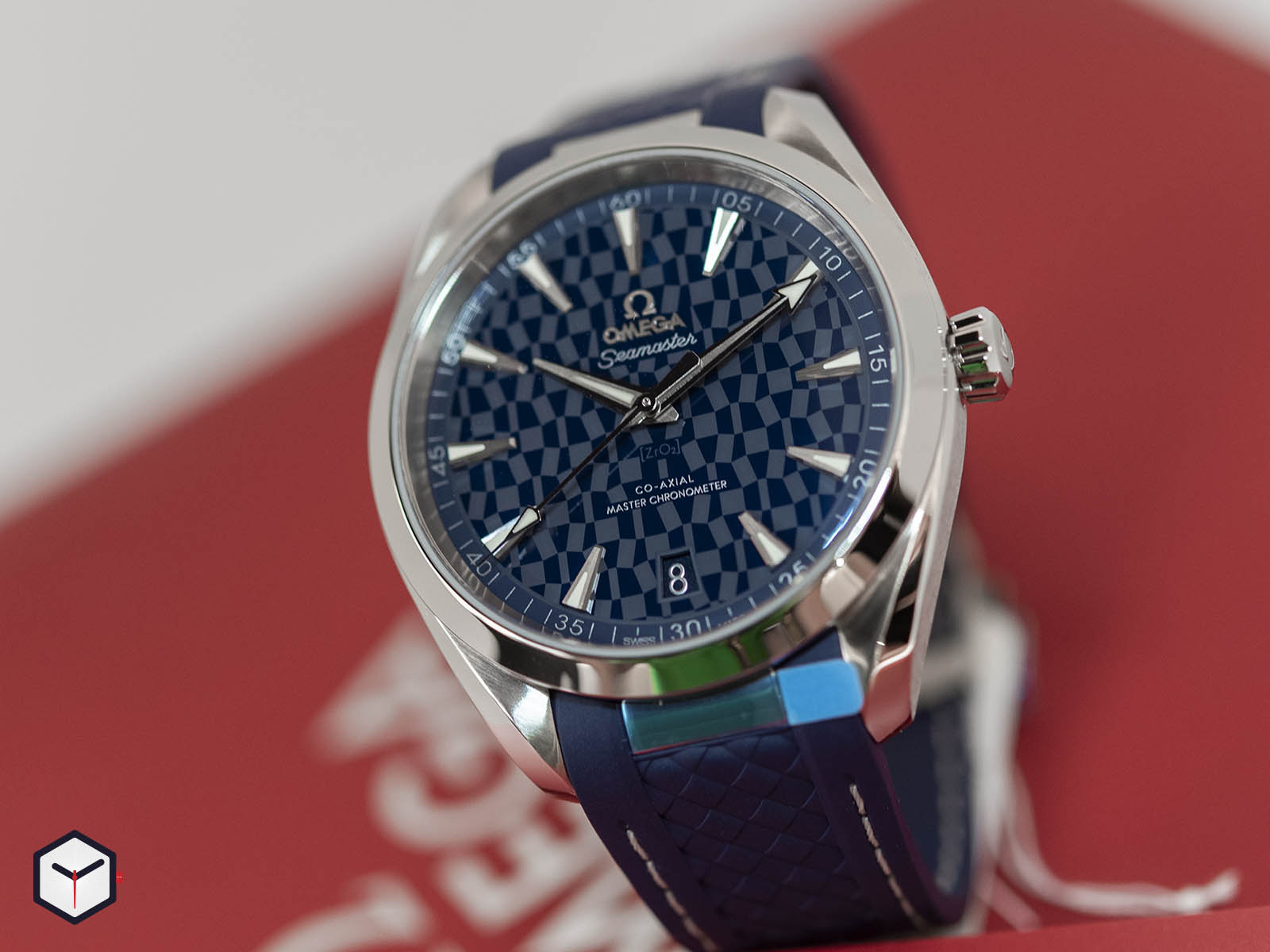 522-12-41-21-03-001-omega-seamaster-aqua-terra-tokyo-2020-limited-edition-2.jpg