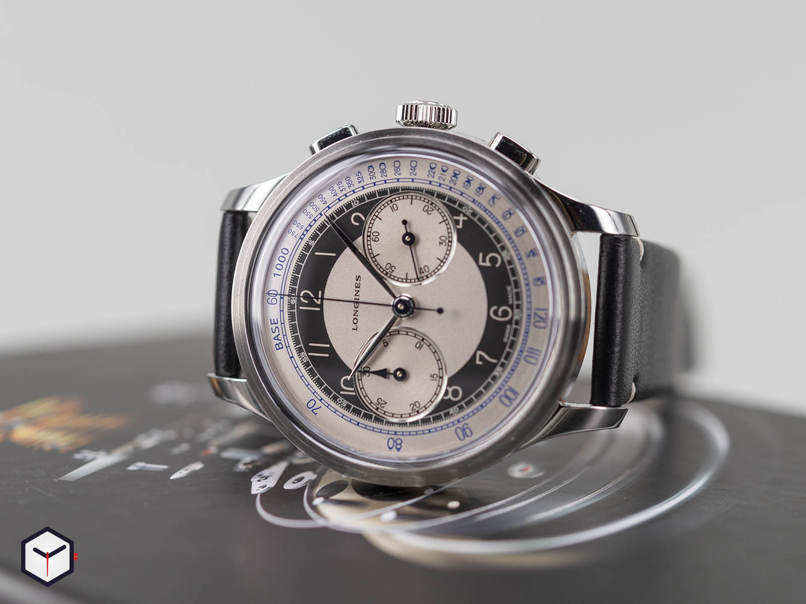 l2-830-4-93-0-longines-heritage-classic-chronograph-tuxedo-1.jpg