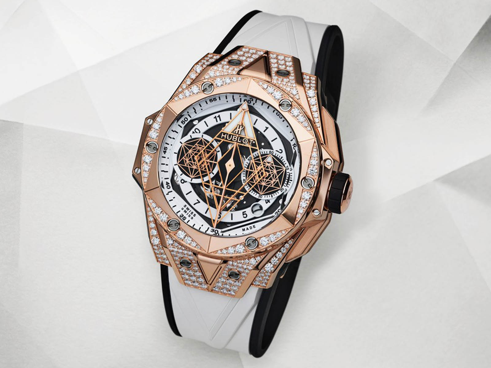 418-ox-2001-rx-1604-mxm20-hublot-big-bang-sang-bleu-ii-king-gold-white-pave-1.jpg