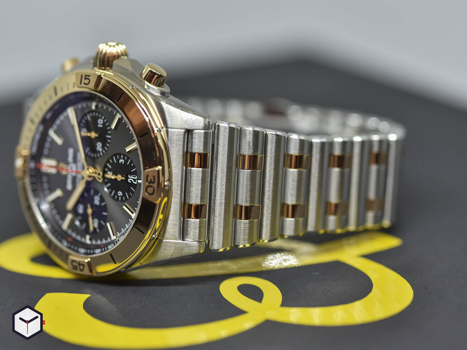 ub0134101b1u1-breitling-chronomat-chronograph-b01-42-4.jpg