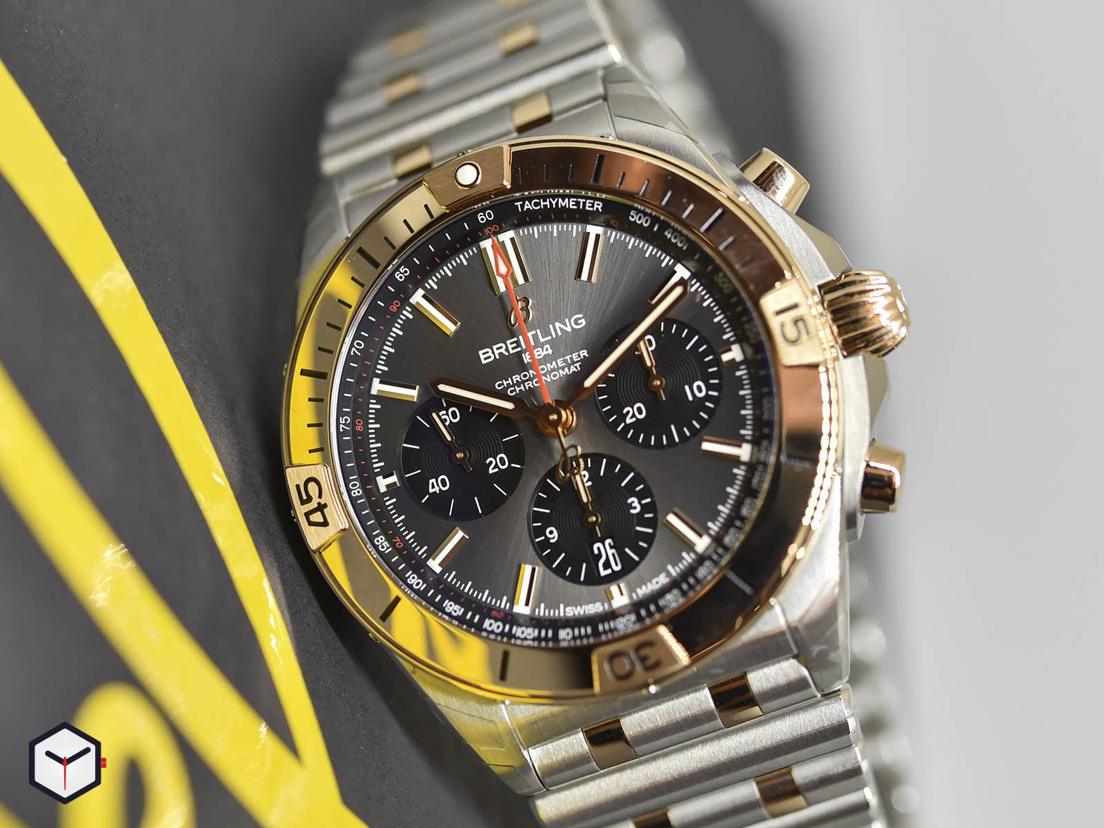 ub0134101b1u1-breitling-chronomat-chronograph-b01-42-2.jpg