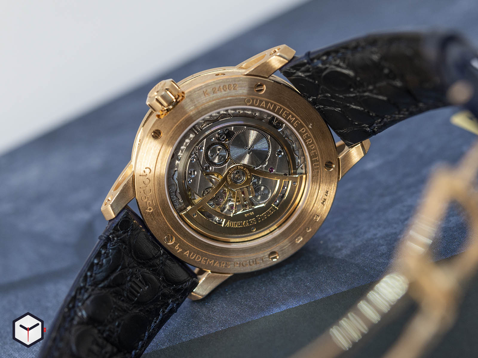 26394or-oo-d321cr-01-audemars-piguet-code-11-59-perpetual-calendar-1-sihh-2019-6.jpg