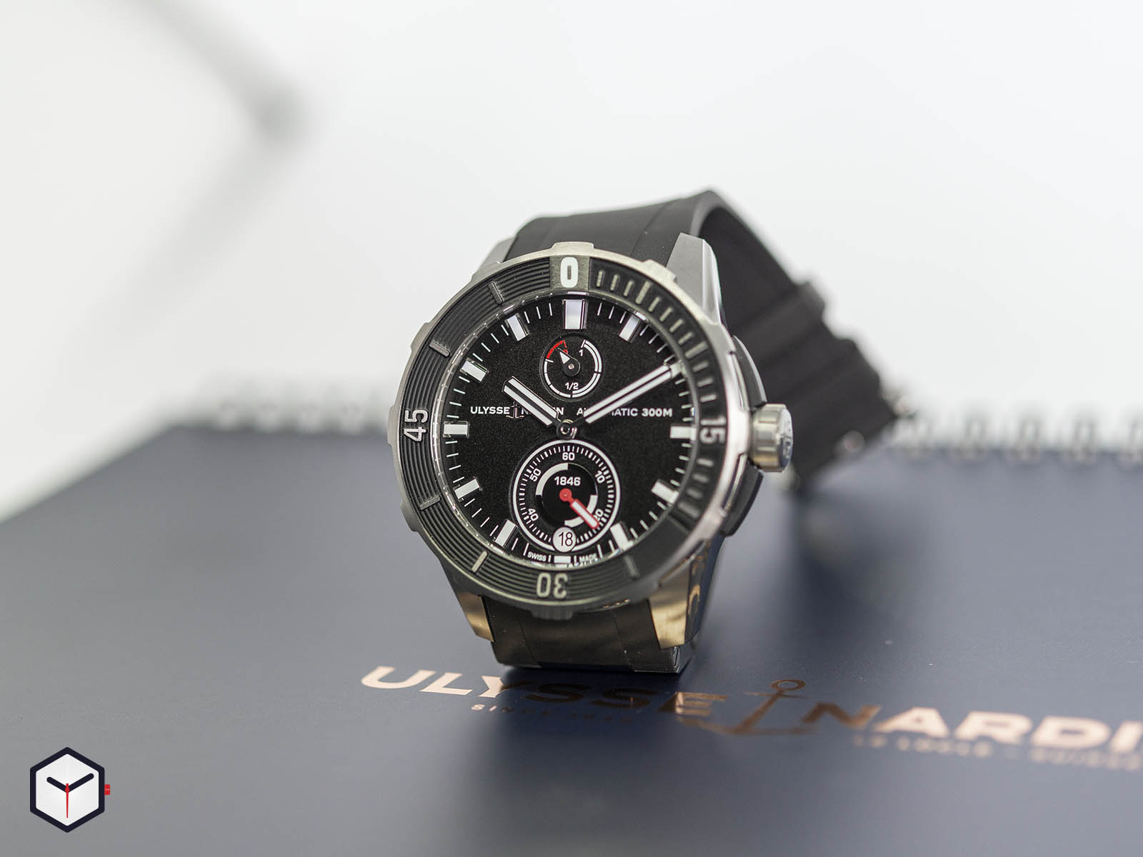 1183-170-3-92-ulysse-nardin-maxi-marine-diver-1-.jpg