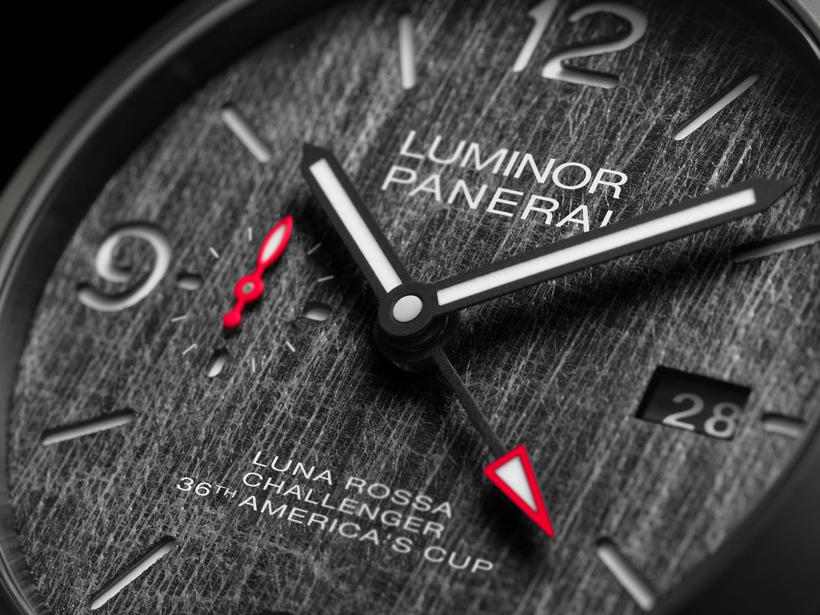 pam01036-officine-panerai-luminor-luna-rossa-gmt-44mm-t.jpg