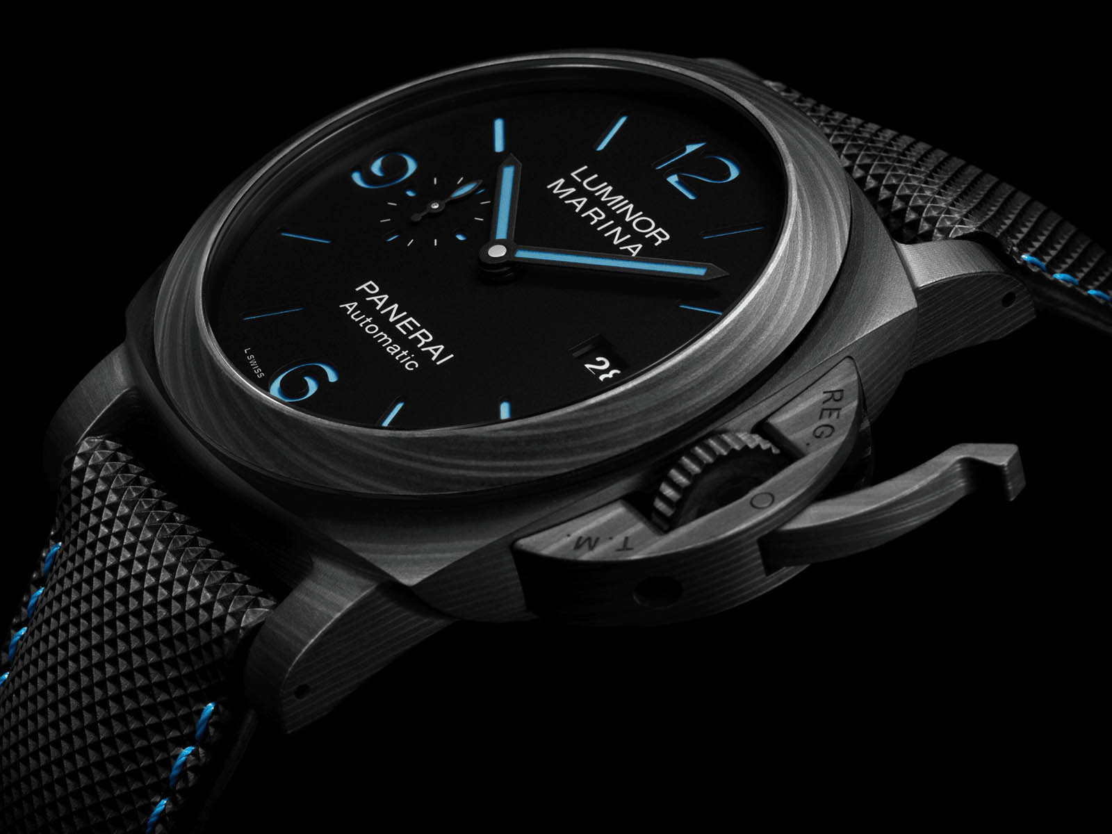 pam01661-panerai-luminor-marina-carbotech-3.jpg