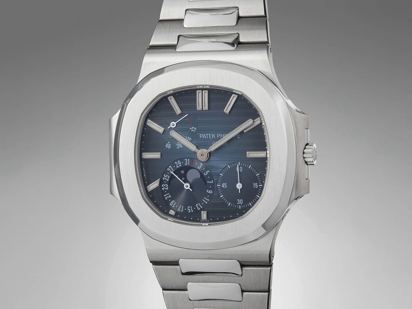 3712-1-patek-philippe-nautilus-2.jpg