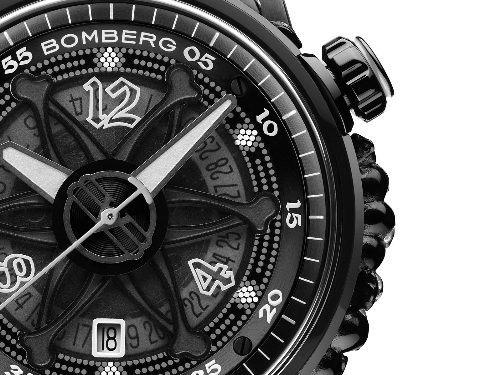 ct43apba-25-1-11-bomberg-gothic-bb-01-automatic-black-catacomb-limited-edition-4.jpg