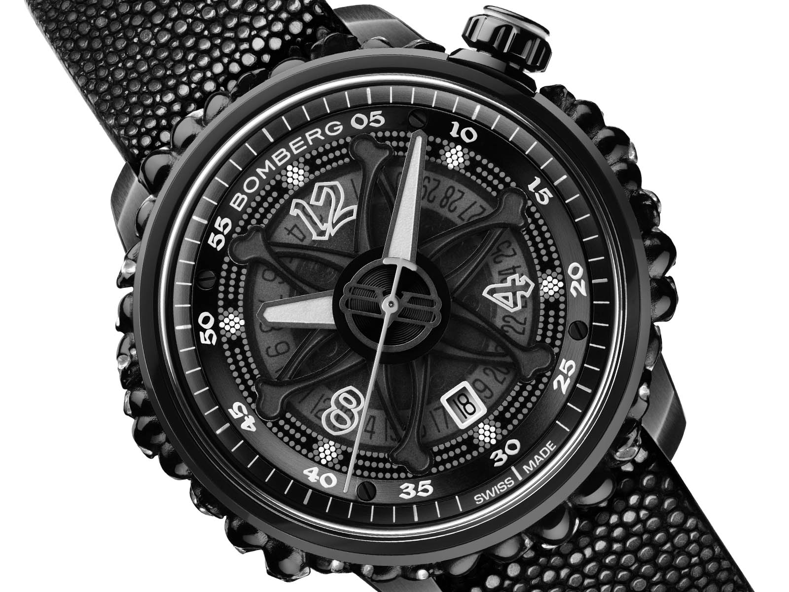 ct43apba-25-1-11-bomberg-gothic-bb-01-automatic-black-catacomb-limited-edition-3.jpg