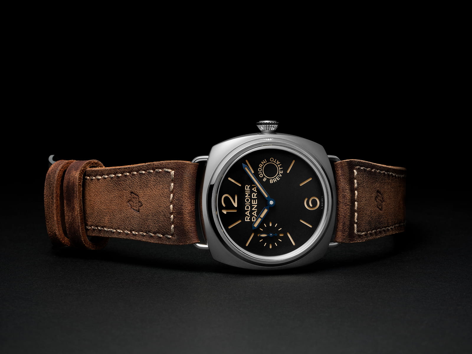 pam00992-panerai-radiomir-8-days-45-mm-1.jpg