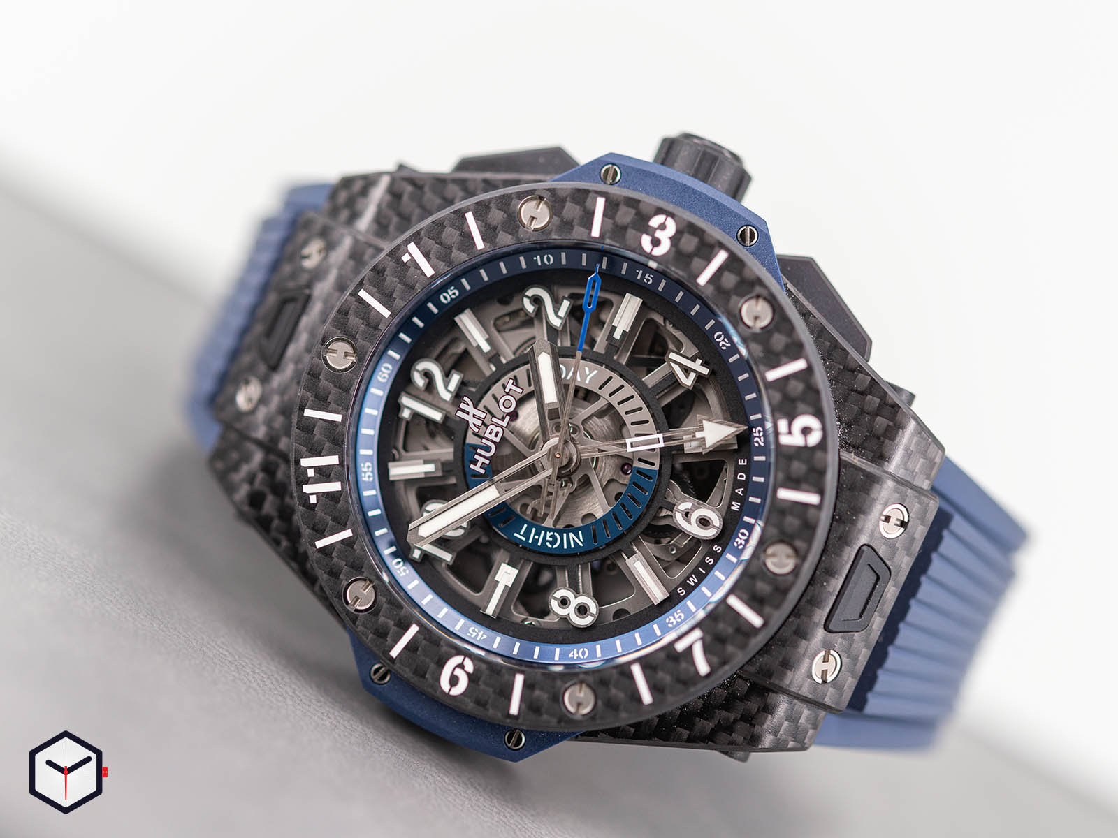 471-qx-7127-rx-hublot-big-bang-unico-gmt-carbon-1.jpg