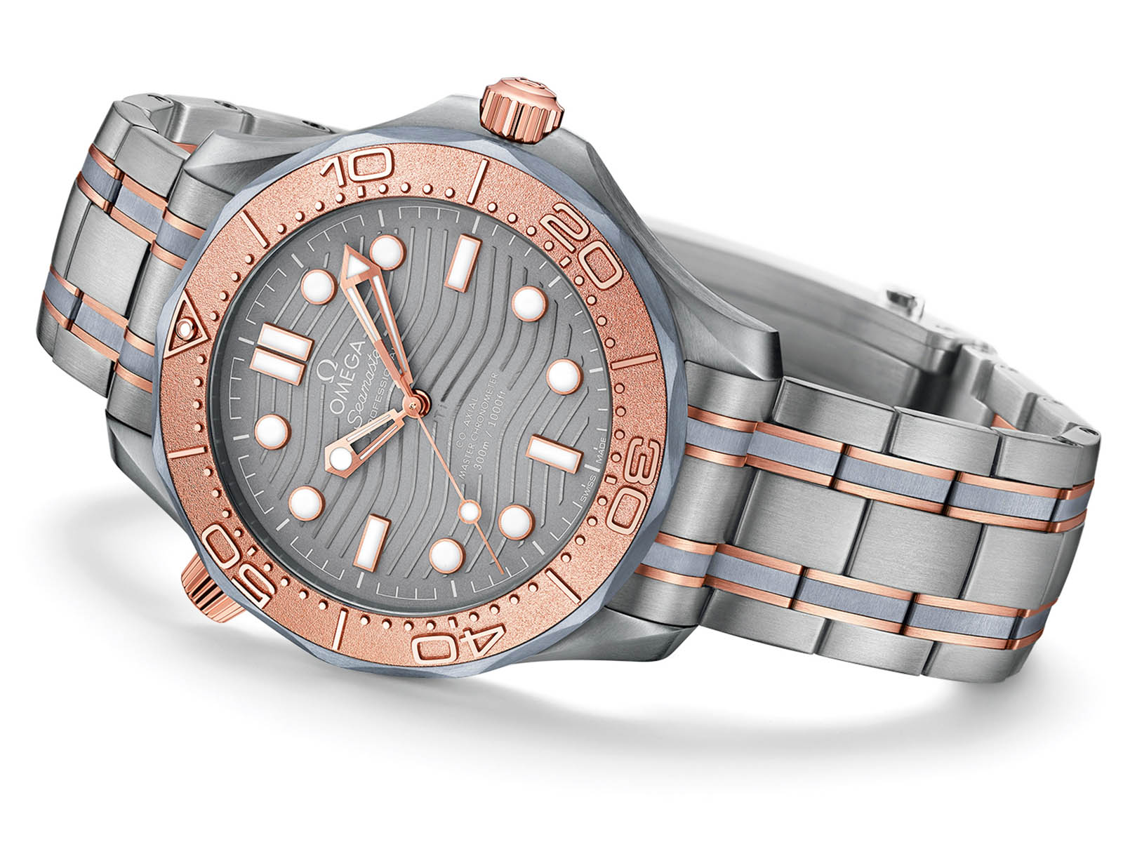 210-60-42-20-99-001-omega-seamaster-diver-300m-tantalum-1.jpg