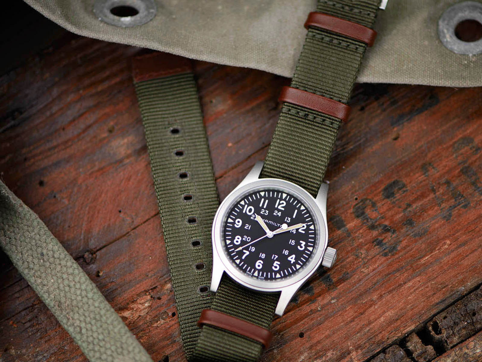 h69439931-hamilton-khaki-field-mechanical-1.jpg