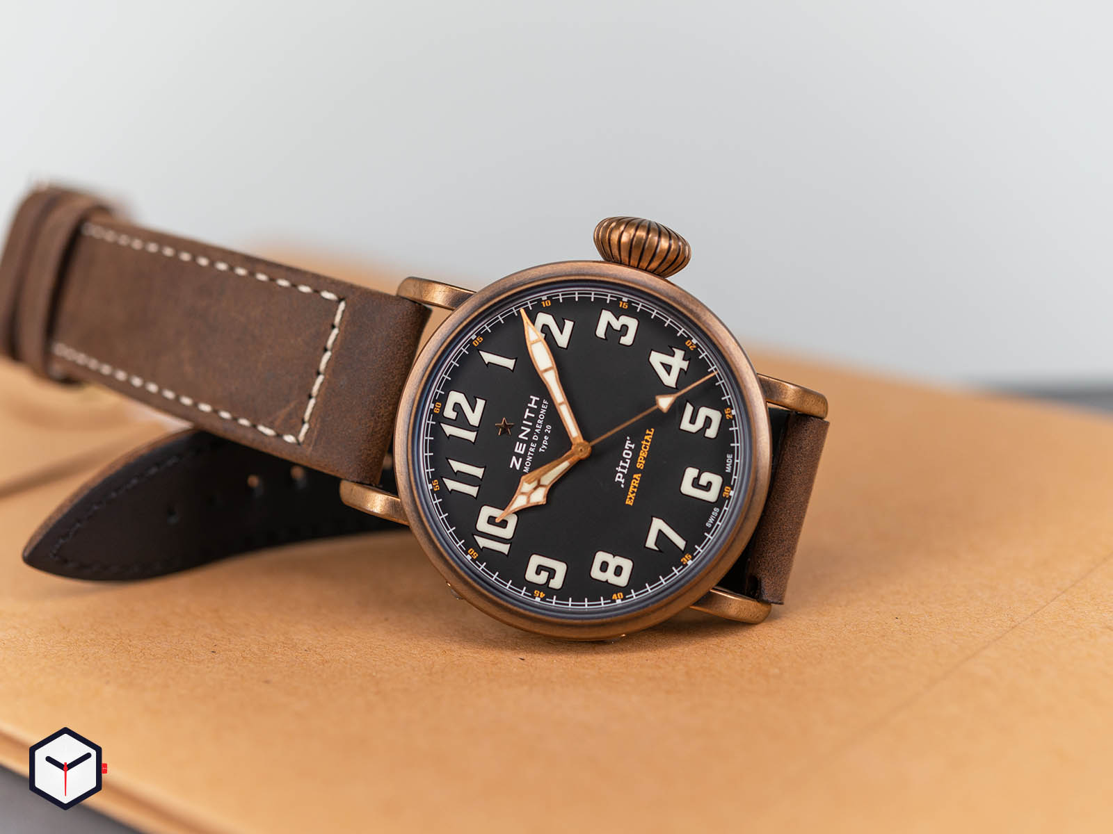 29-2430-679-21-c753-zenith-pilot-type-20-extra-special-bronze-1.jpg