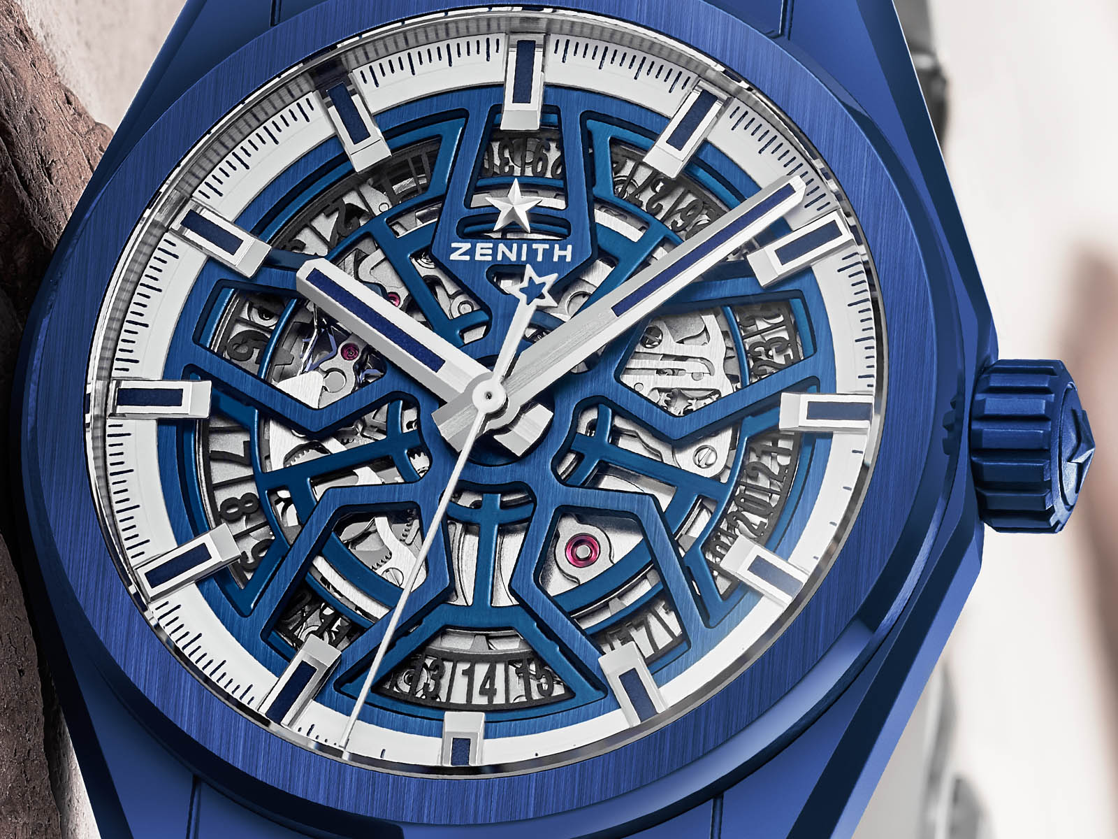 49-9004-670-51-r599-zenith-defy-classic-mykonos-edition-5.jpg