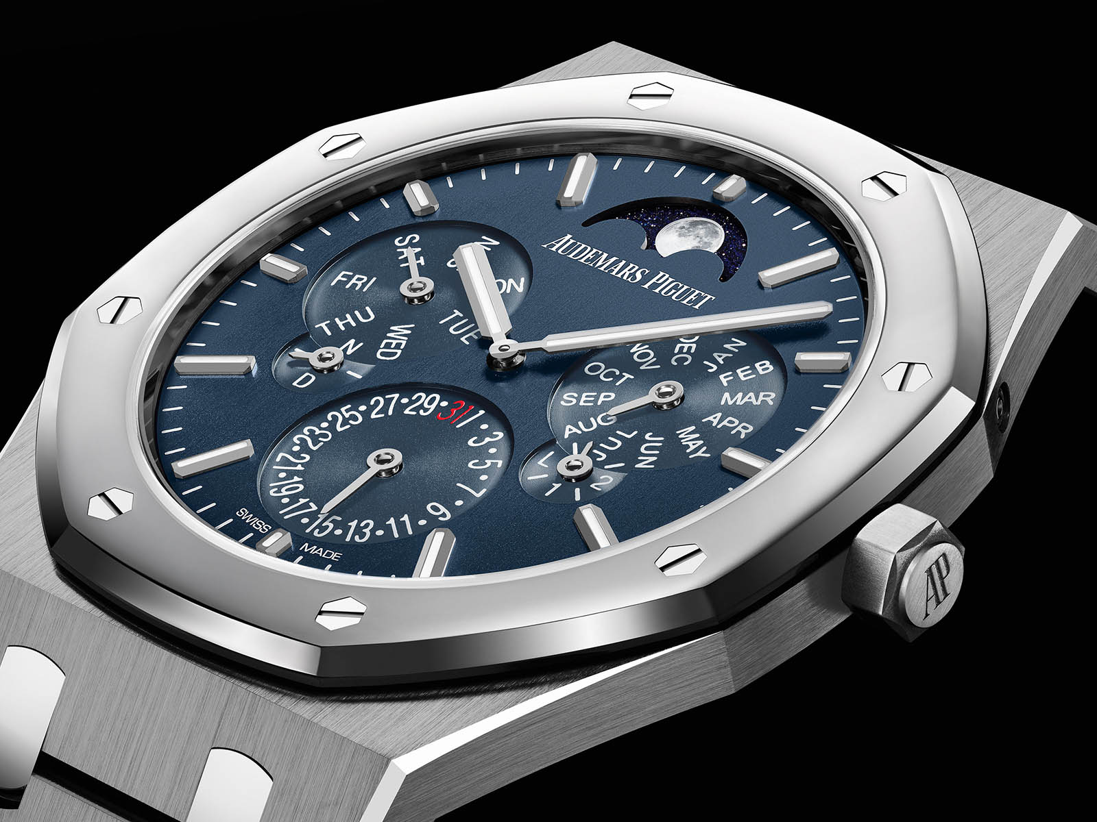 26586ip-oo-1240ip-01-audemars-piguet-royal-oak-perpetual-calendar-ultra-thin-1.jpg