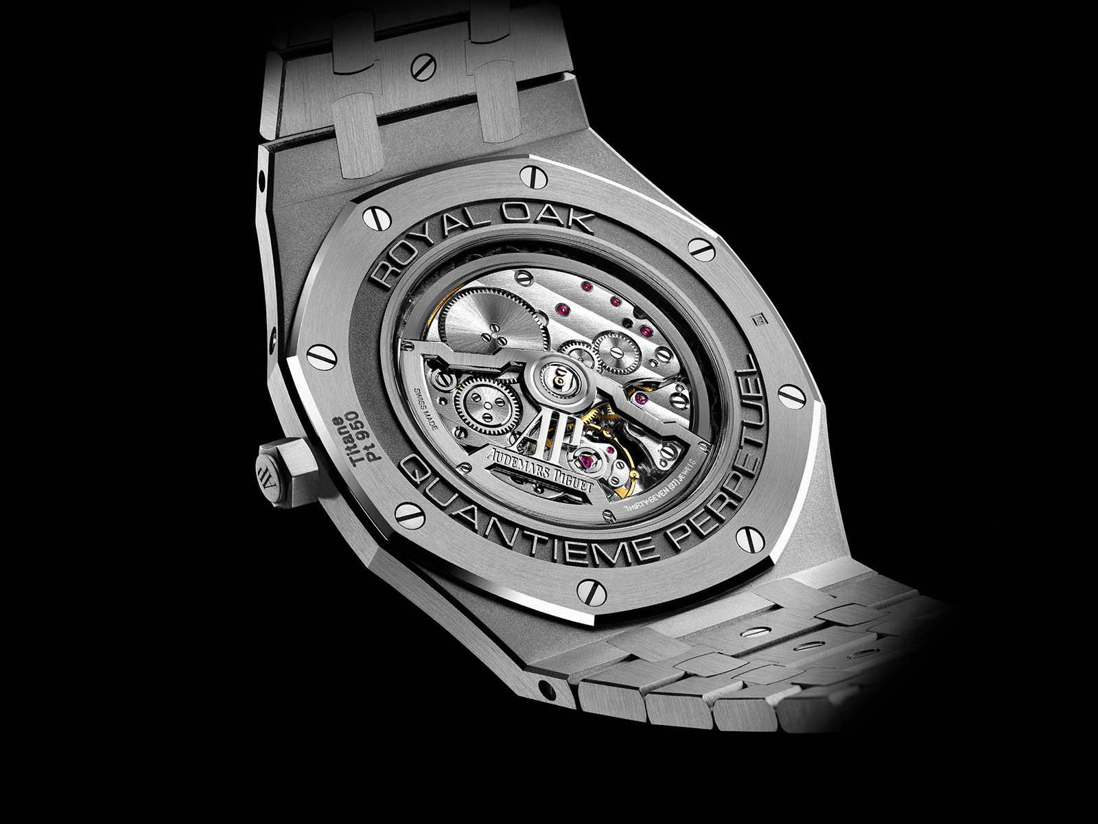 26586ip-oo-1240ip-01-audemars-piguet-royal-oak-perpetual-calendar-ultra-thin-8.jpg