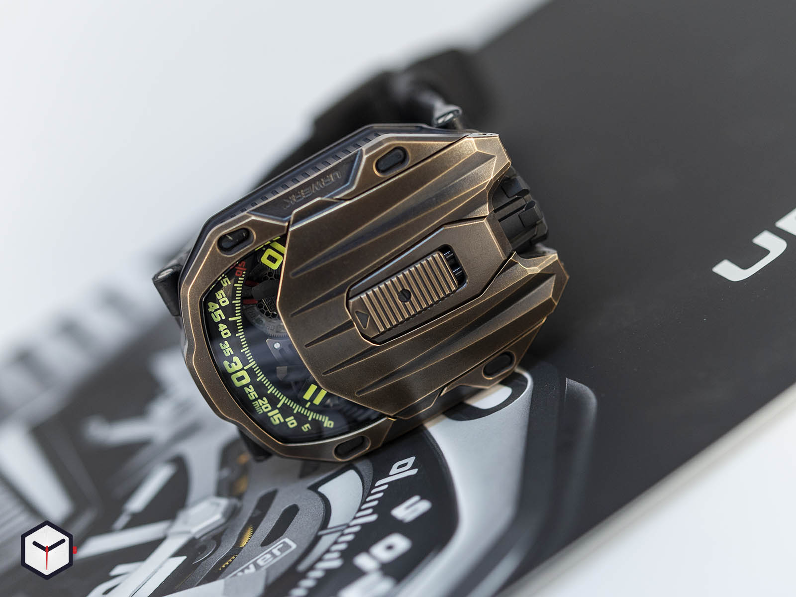 ur-105-urwerk-maverick-sihh-2019-1.jpg