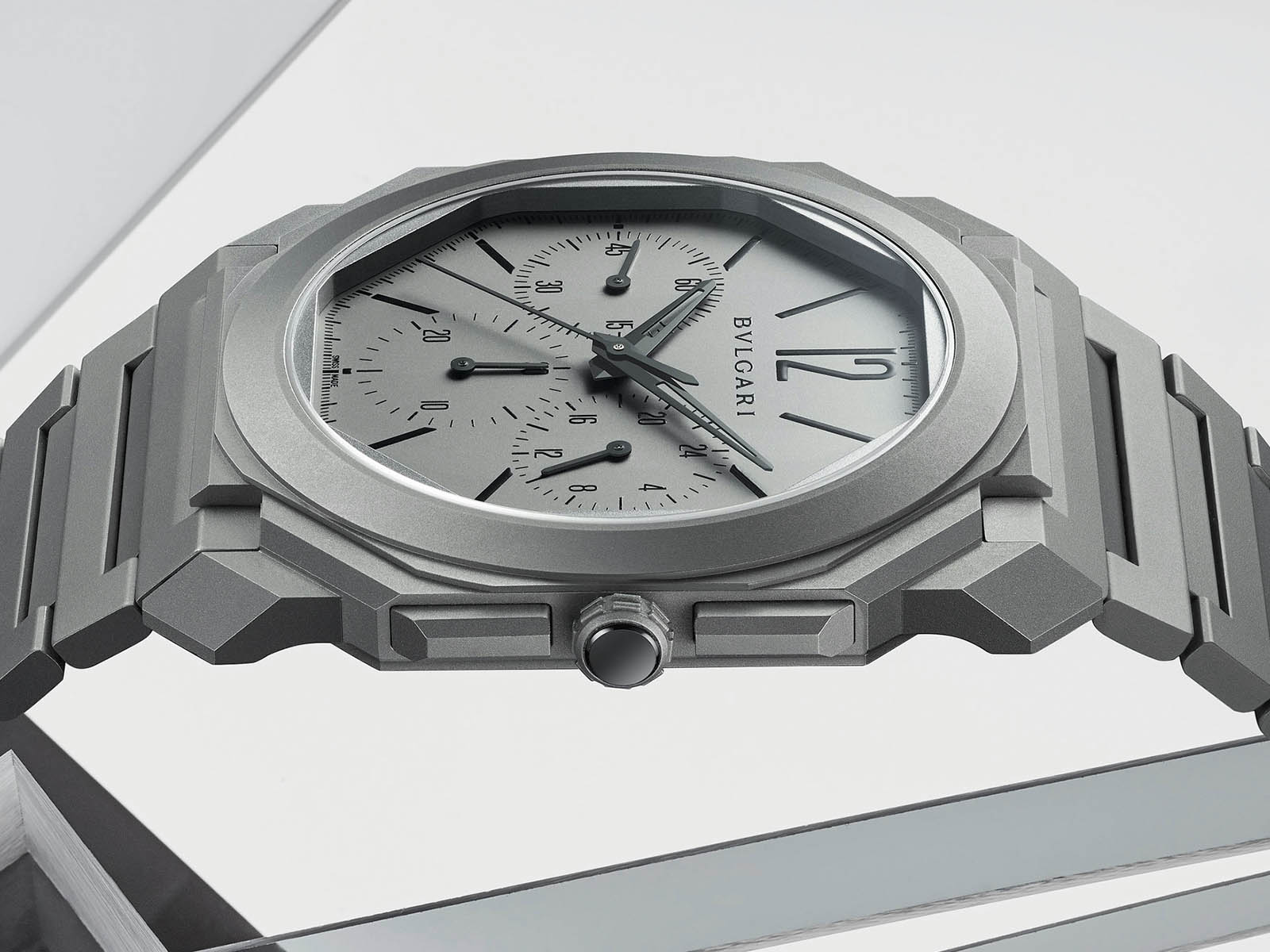 103068-bulgari-octo-finissimo-chronograph-gmt-automatic-1.jpg