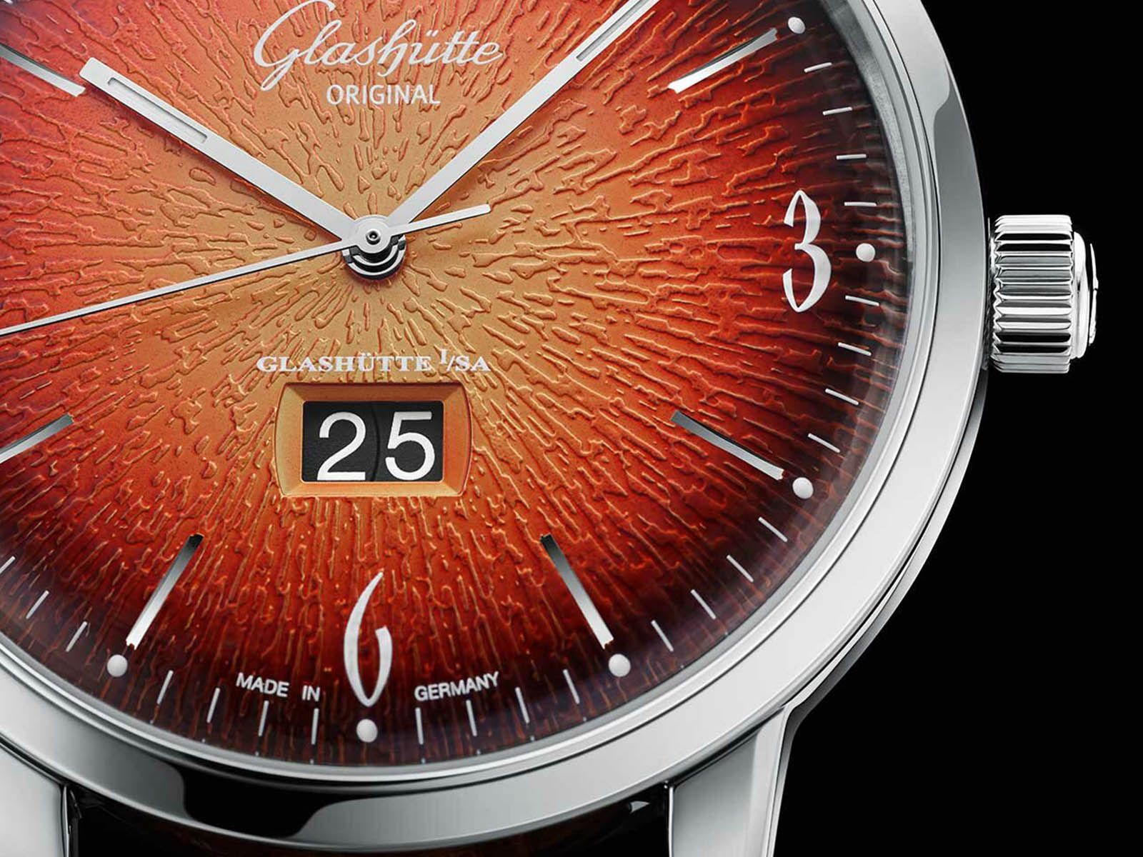 2-39-47-09-02-04-glashuette-original-sixties-panorama-date-5.jpg