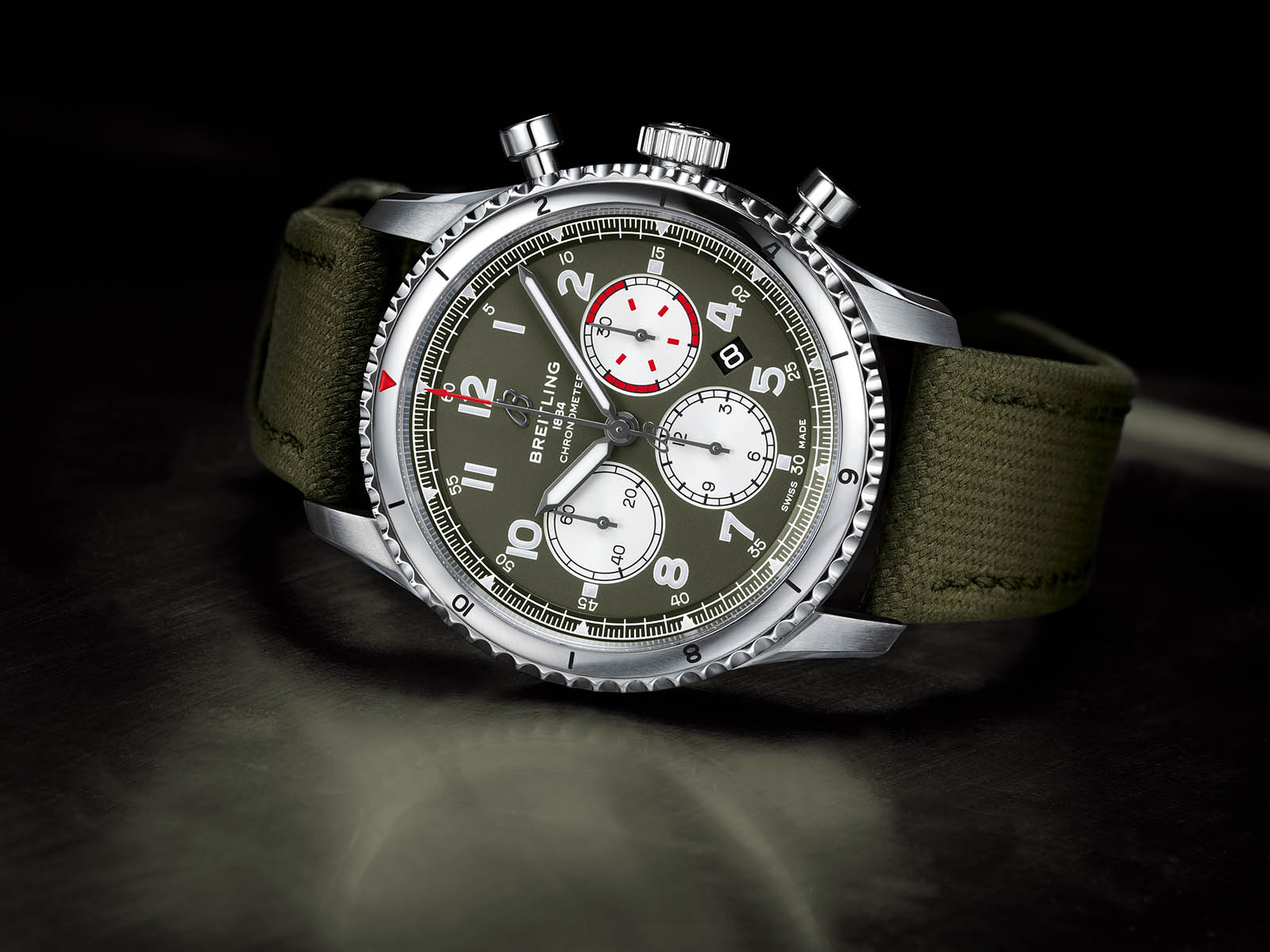 ab0119-breitling-aviator-8-b01-chronograph-43-curtiss-warhawk-1.jpg