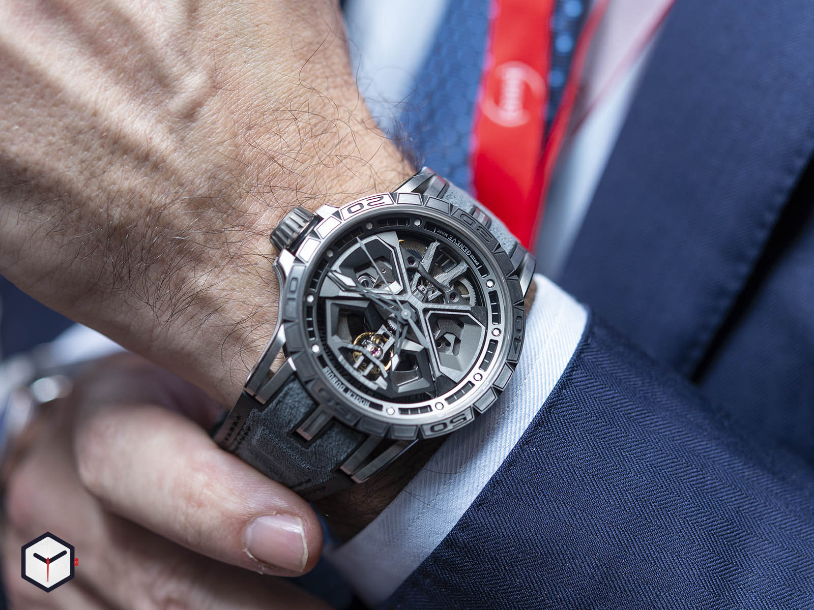 rddbex0748-roger-dubuis-excalibur-huracan-sihh-2019-7.jpg