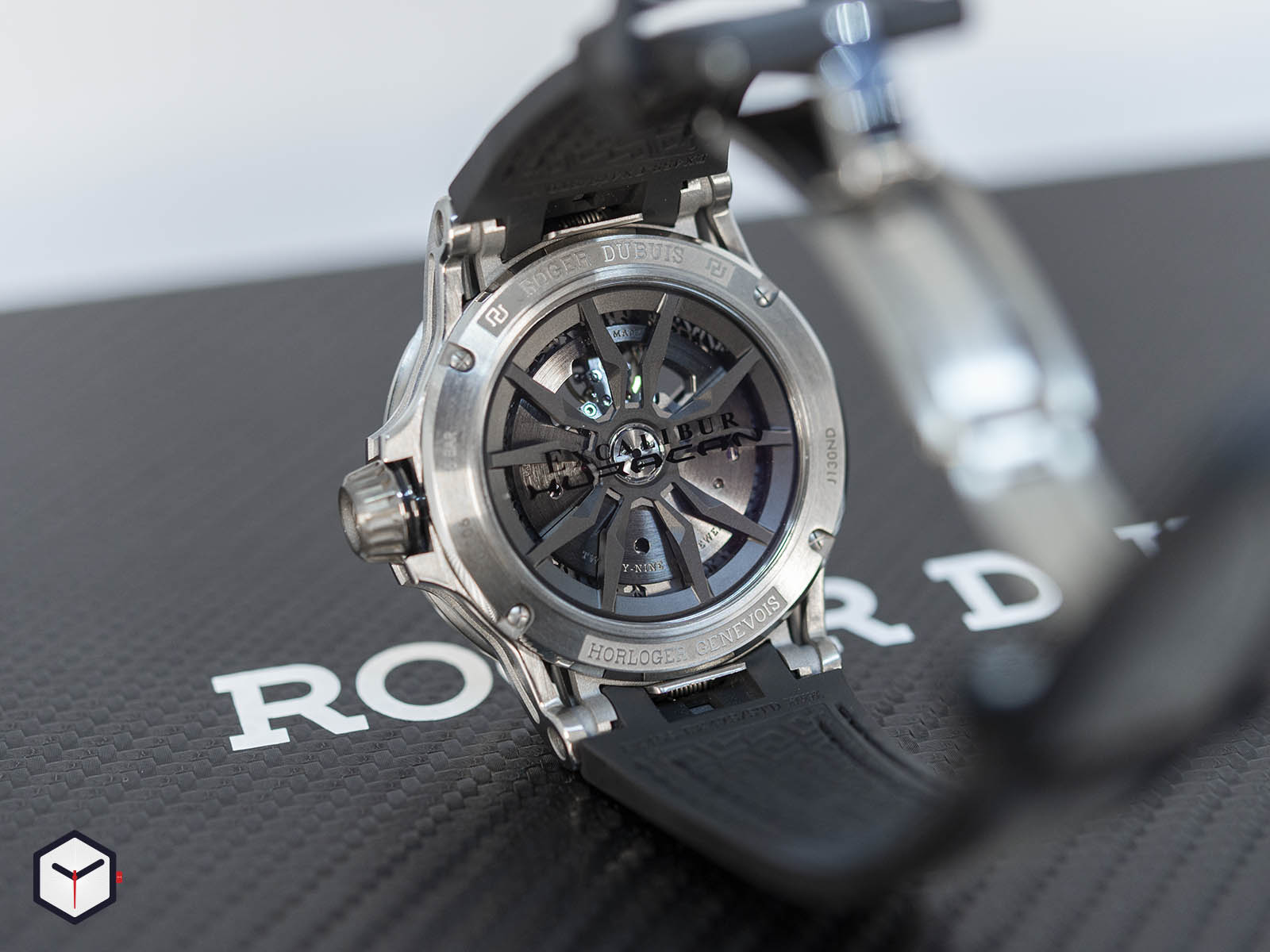 rddbex0748-roger-dubuis-excalibur-huracan-sihh-2019-5.jpg