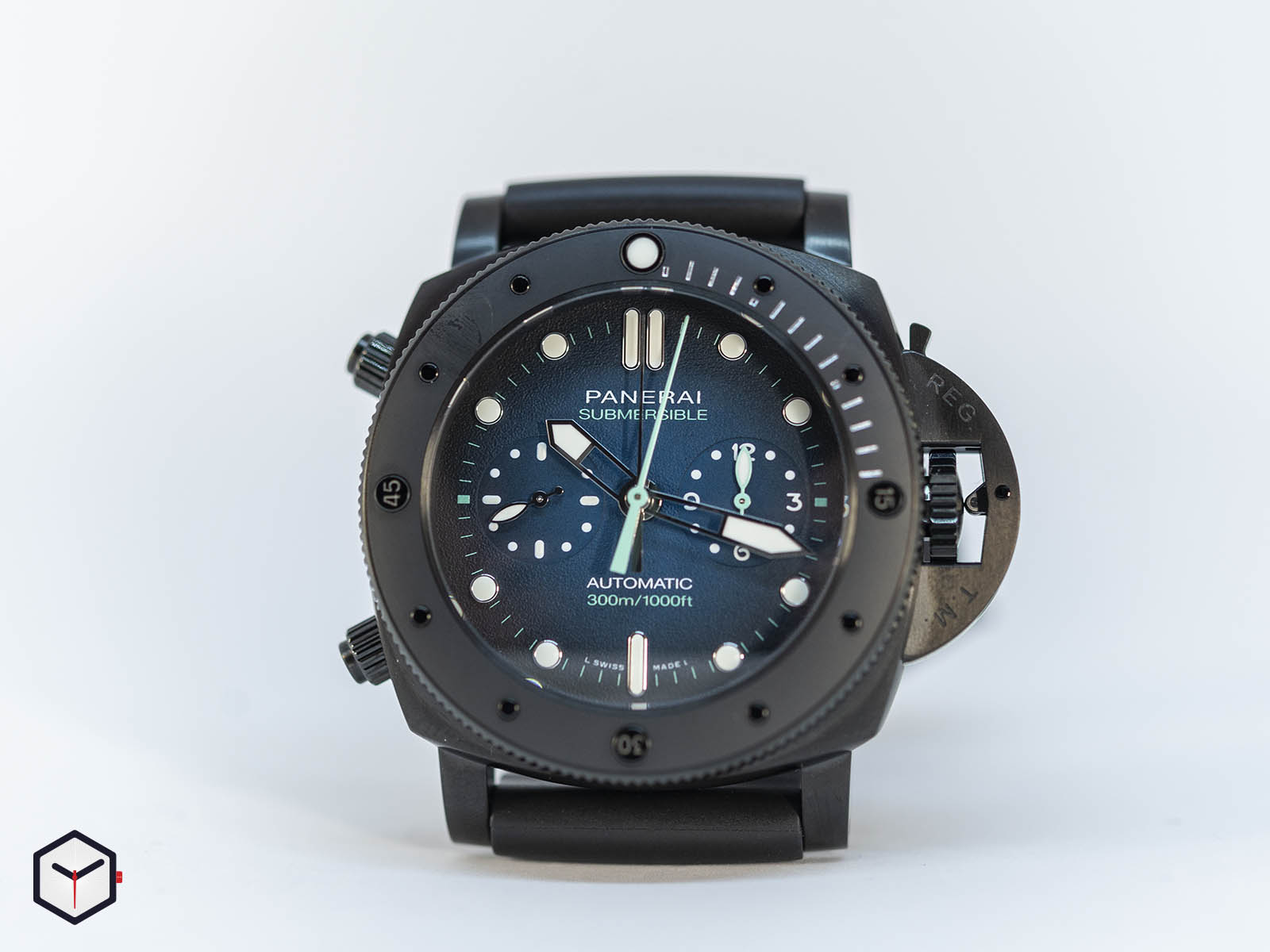 pam00983-officine-panerai-submersible-chrono-guillaume-nery-edition-47mm-sihh-2019-3.jpg