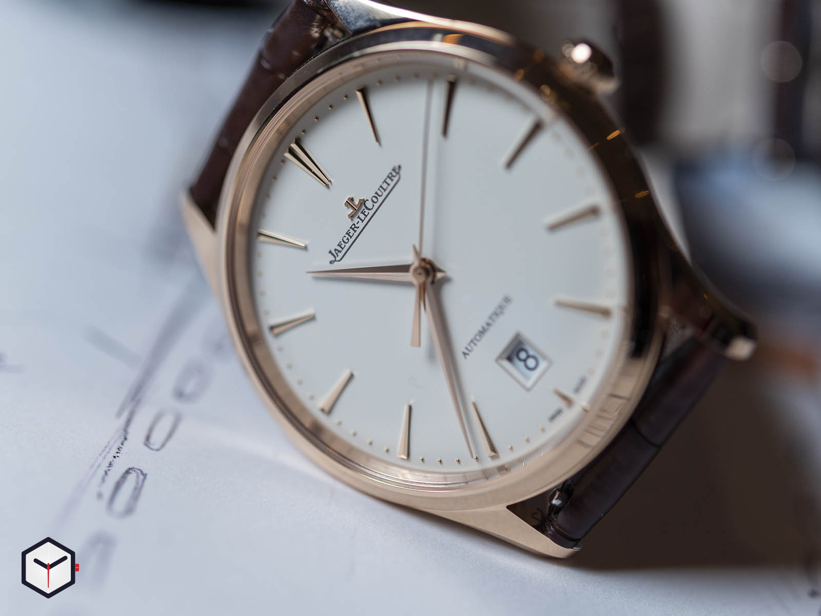 1232510-jaeger-lecoultre-master-ultra-thin-date-sihh-2019-2.jpg