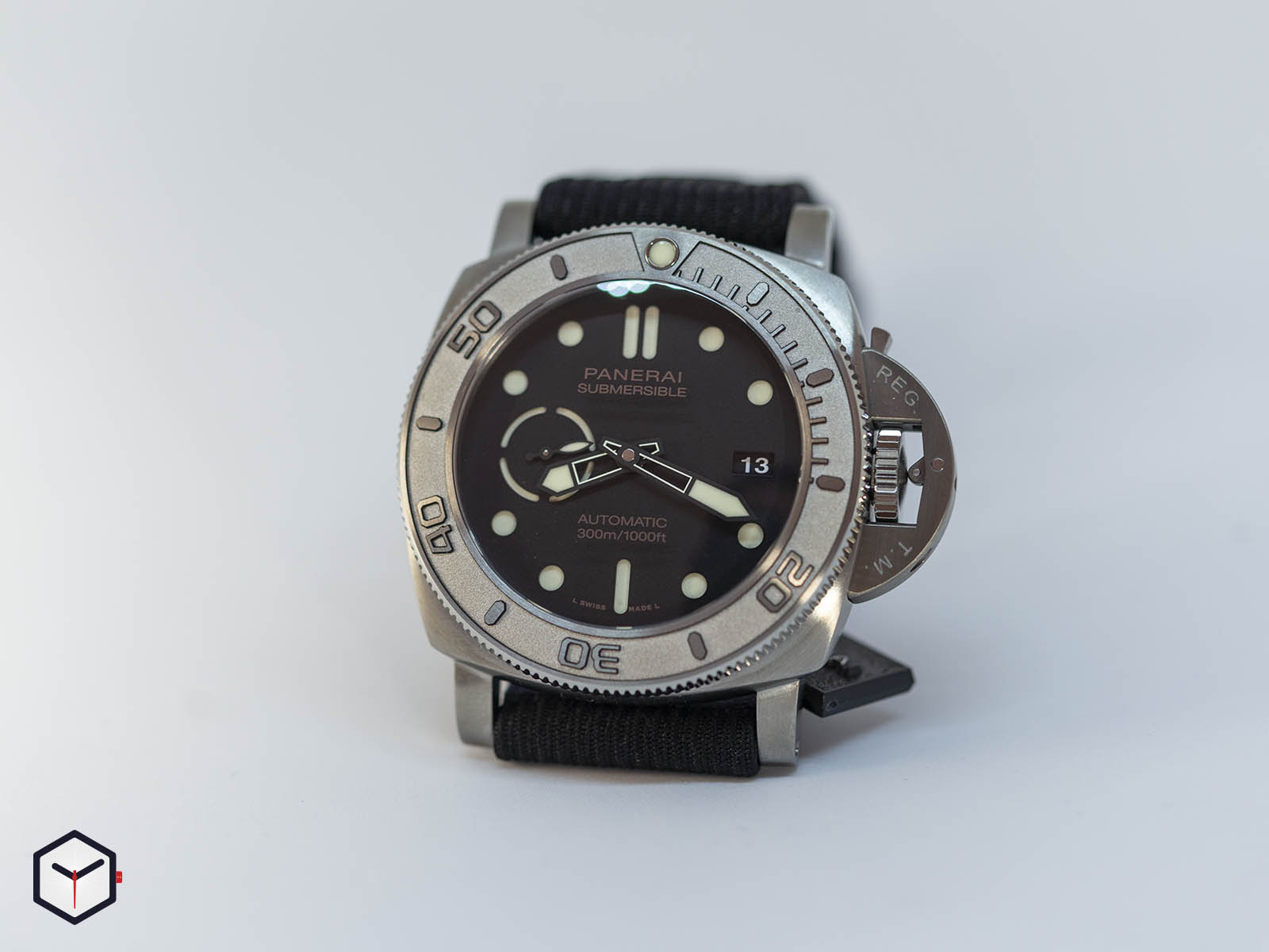 pam00984-officine-panerai-submersible-mike-horn-edition-47mm-sihh-2019-1.jpg