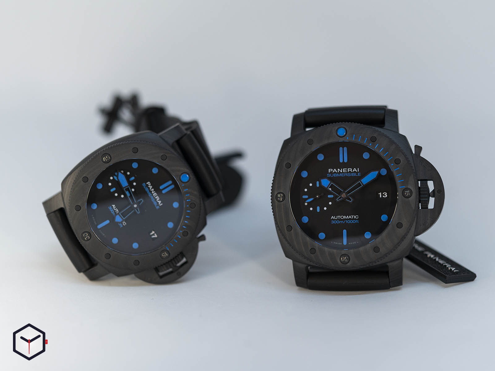 pam00960-pam01616-officine-panerai-submersible-carbotech-42mm.jpg