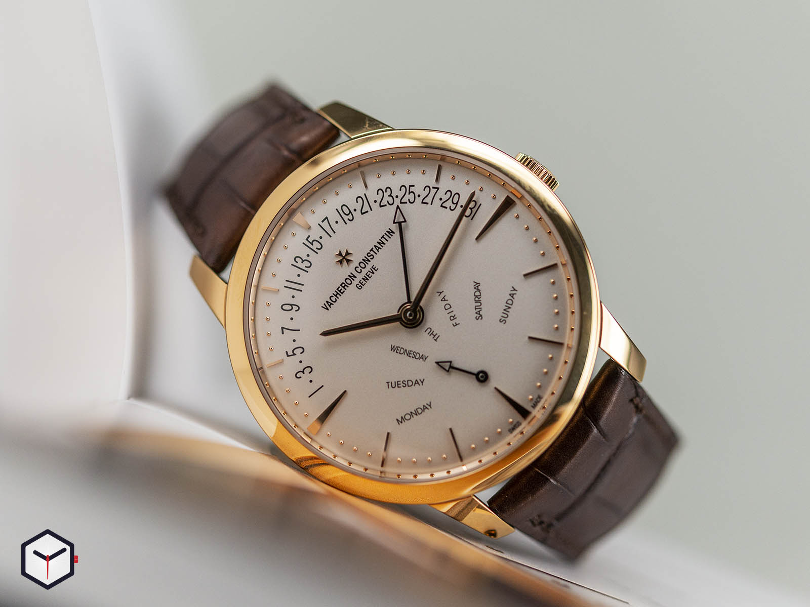 4000u-000r-b110-vacheron-constantin-patrimony-retrograde-day-date-2.jpg