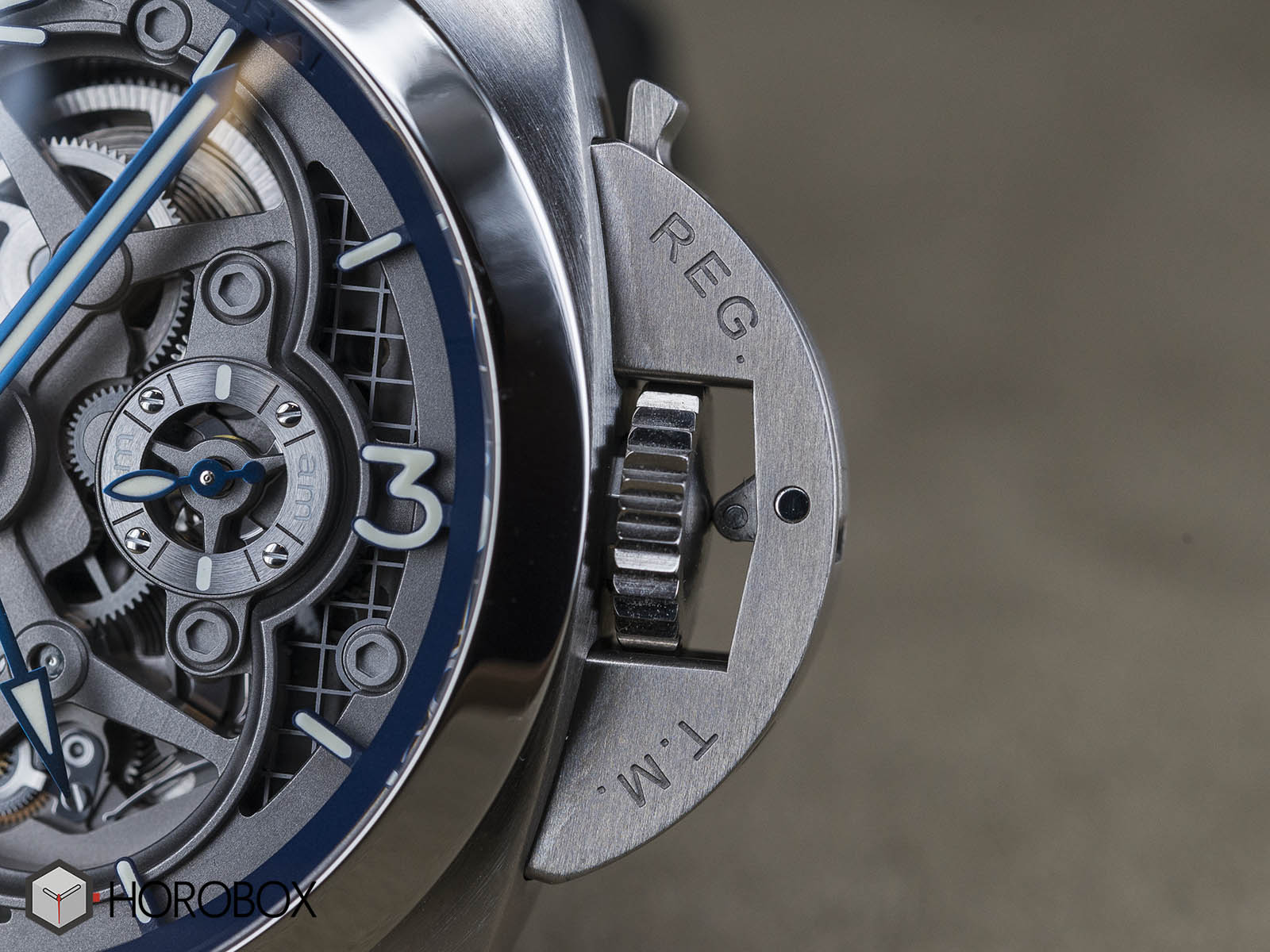 pam00767-panerai-lo-scienziato-luminor-1950-tourbillon-gmt-2.jpg