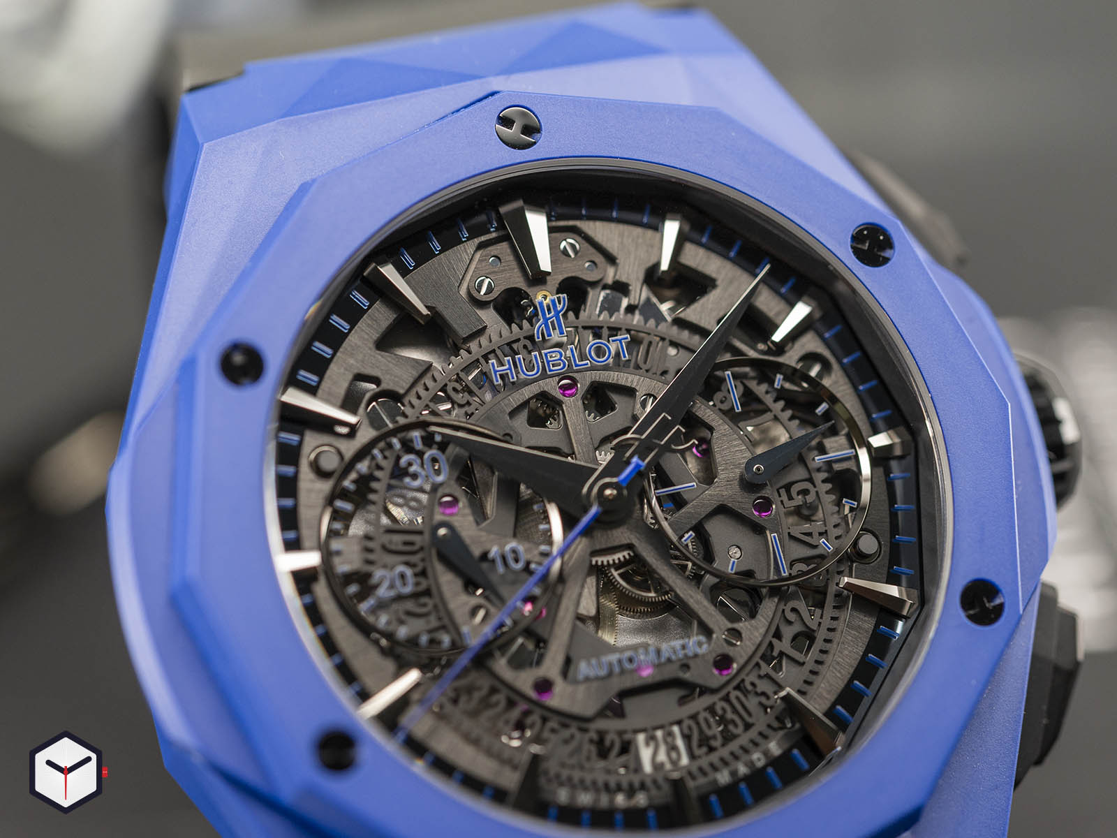 525-ex-0179-rx-orl18-hublot-aerofusion-chronograph-orlinski-blue-ceramic-3.jpg